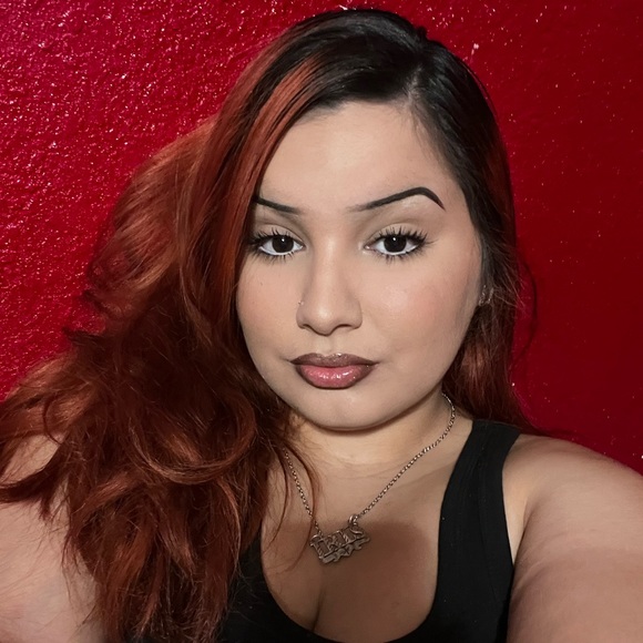 Meet your Posher, Iris - Picture 1 of 1